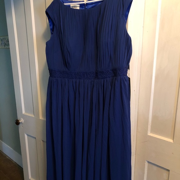 Long Formal Gown - Picture 1 of 1